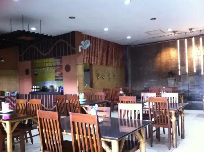 Rumah Makan Sunda Bambu terdekat - Restoran dan Tempat Makan Sunda