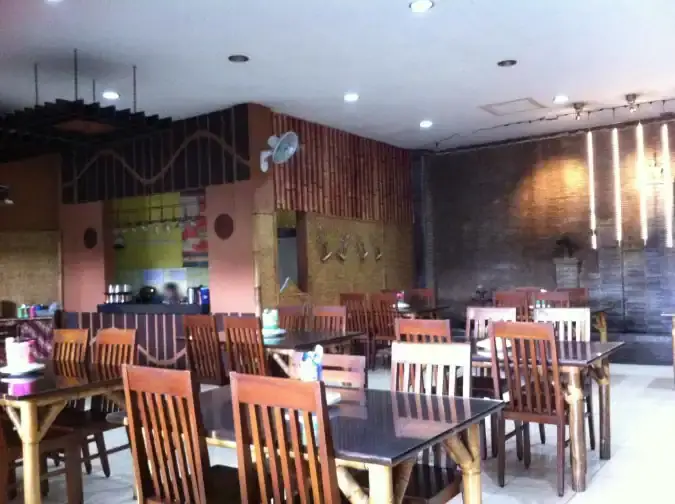 Rumah Makan Sunda Bambu