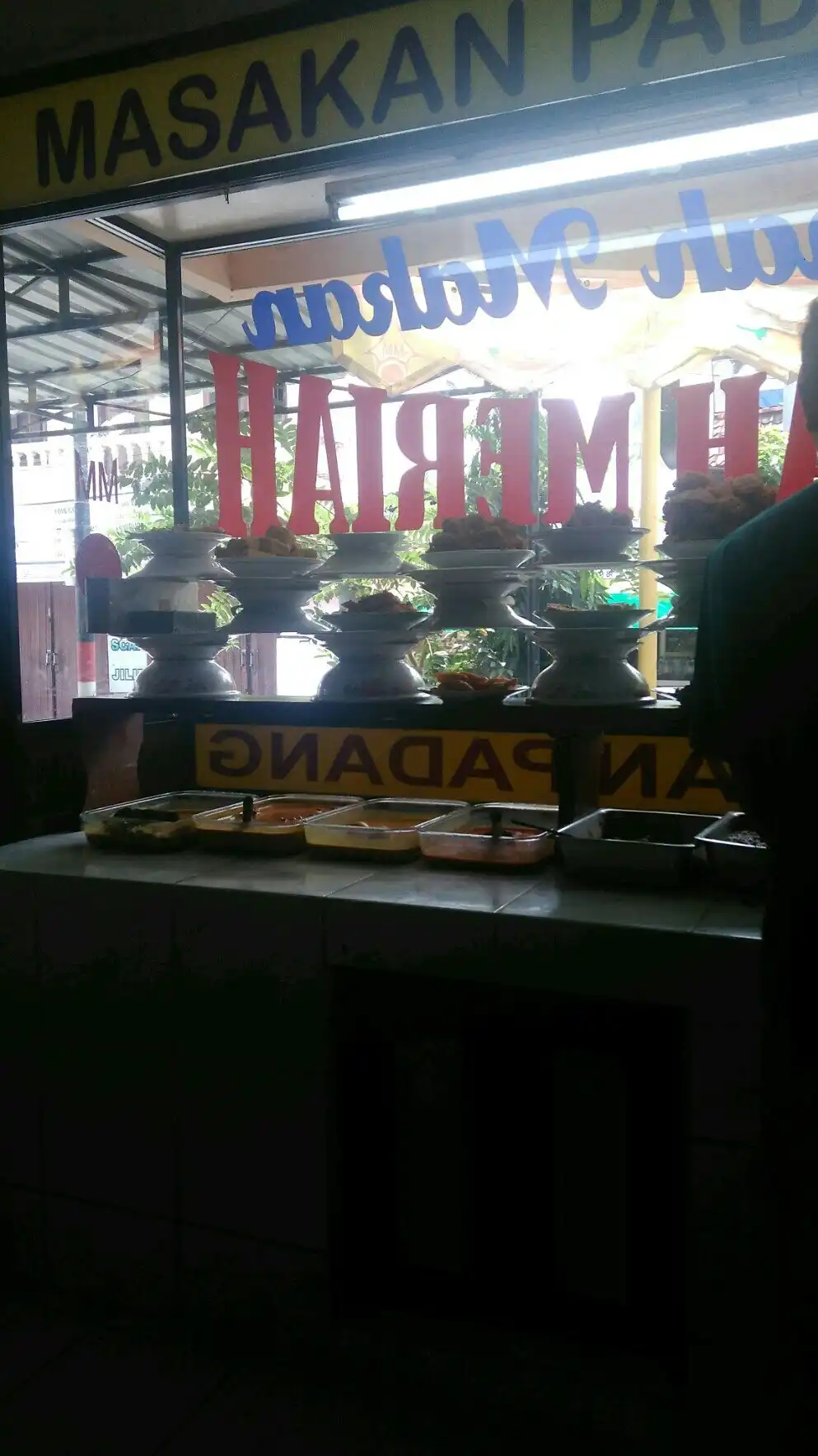 Rumah Makan Padang Murah Meriah