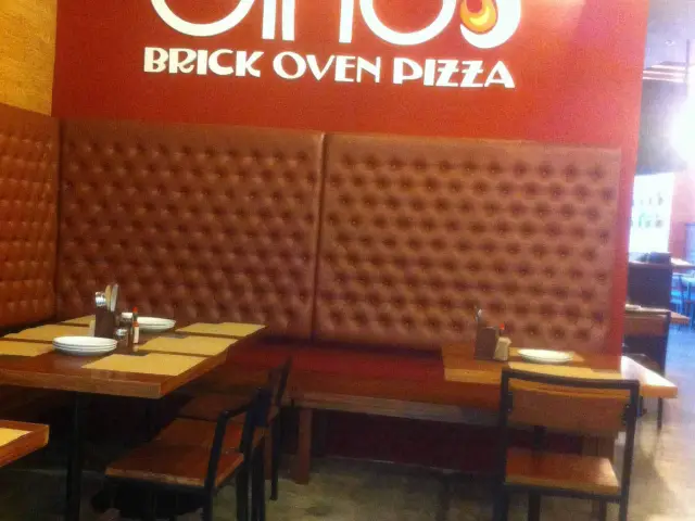 Gino's Brick Oven Pizza Food Photo 4
