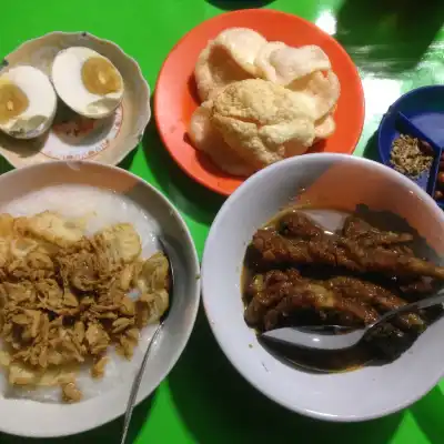 Bubur Ayam Jamur 'Khas Ibu Elly'