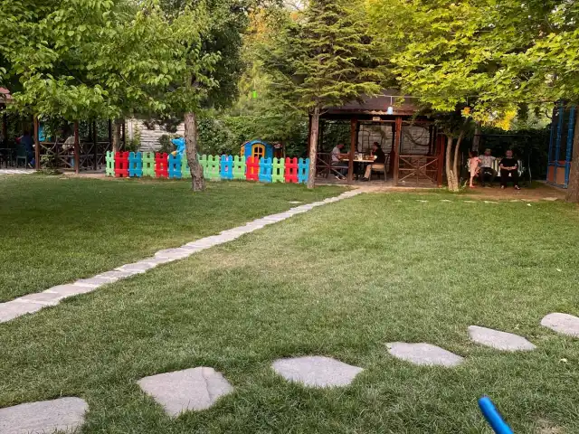 Konya il Bölge Jandarma Komutanlığı Askeri Gazinosu'nin yemek ve ambiyans fotoğrafları 3