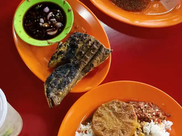 Restoran Wan Ikan Bakar Food Photo 1