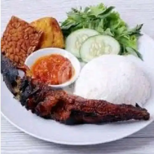 Gambar Makanan Nasi Kuning Ayam Bakar 99, Pasar Wiyung 7