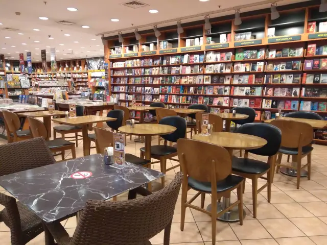 Remzi Kitabevi Cafe'nin yemek ve ambiyans fotoğrafları 4