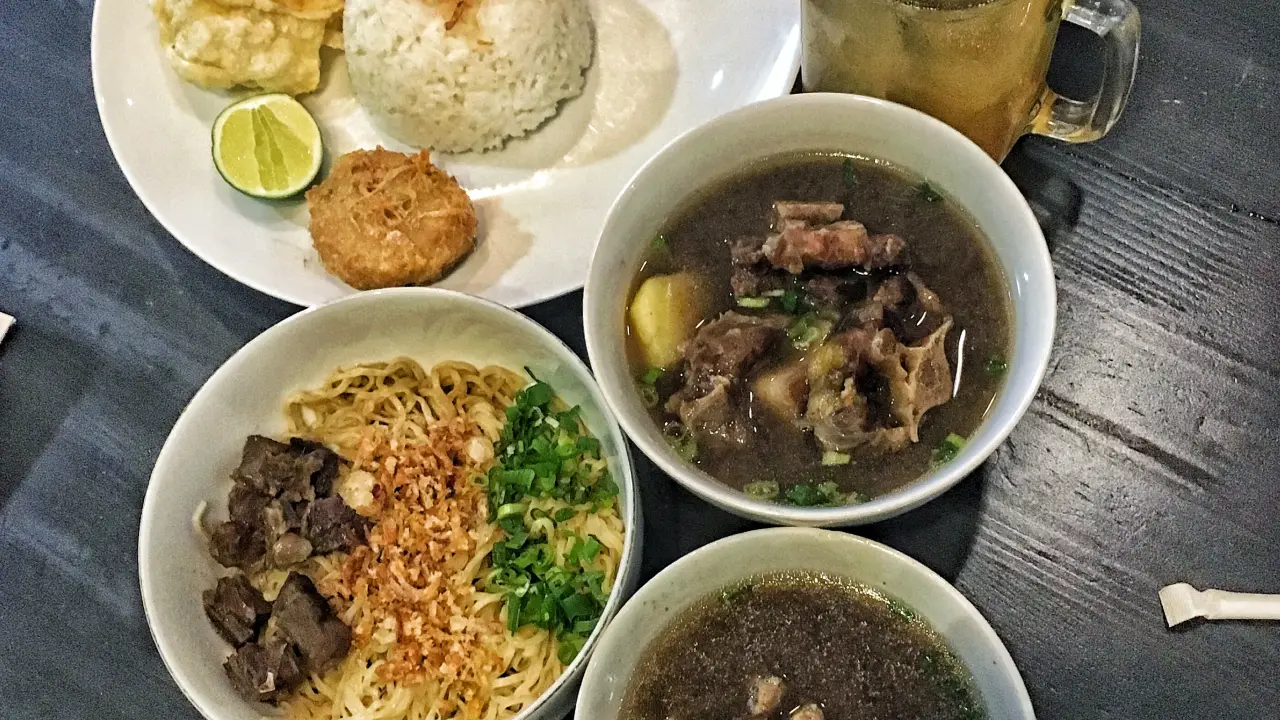 Dapur Buntut PIK