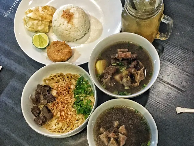 Dapur Buntut PIK