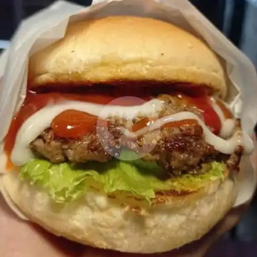 Gambar Makanan Cemal - Cemil Burger Chuae, Sukorejo 7