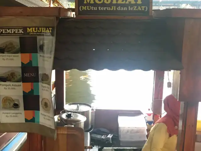 Gambar Makanan Pempek Mujizat 3