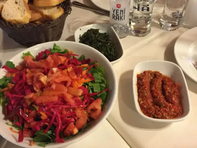 Turgut Vidinli Besiktas Balikcisi'nin yemek ve ambiyans fotoğrafları 44