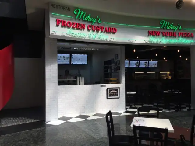 Mikey's Frozen Custard Food Photo 4