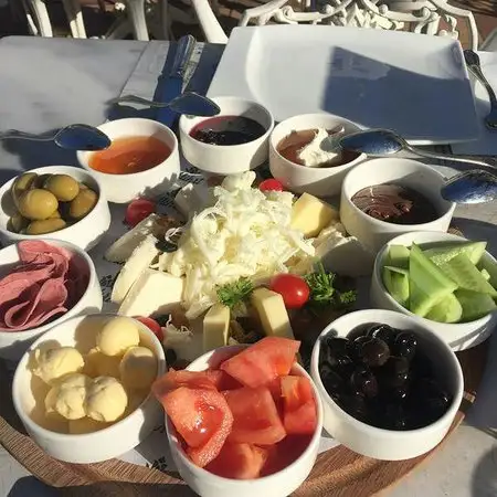 Mihri Restaurant'nin yemek ve ambiyans fotoğrafları 3