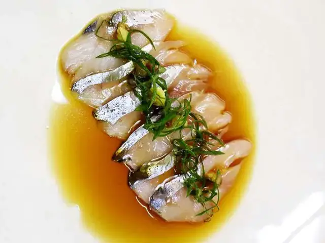 İnari Omakase Japanese Restaurant'nin yemek ve ambiyans fotoğrafları 61
