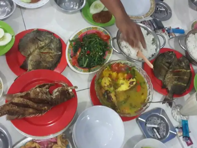 Gambar Makanan Rumah Makan Raja Laut Kendari 2