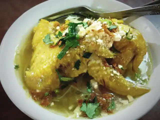 Gambar Makanan Soto Ayam Ceker Favorit Suroboyo 9