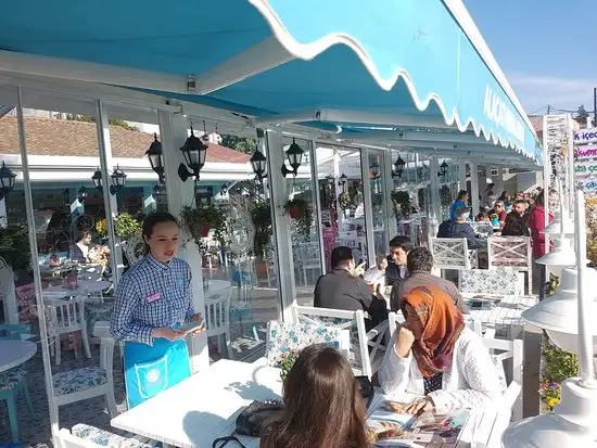 Alaçatı Muhallebicisi Tuzla Sahil'nin yemek ve ambiyans fotoğrafları 17