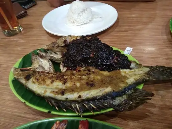 Gambar Makanan Pondok Ikan Bakar Ujung Pandang 14