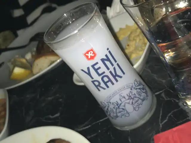 EzberBozan Meyhane'nin yemek ve ambiyans fotoğrafları 4