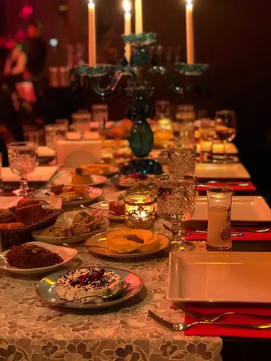 Al Sharq'nin yemek ve ambiyans fotoğrafları 31