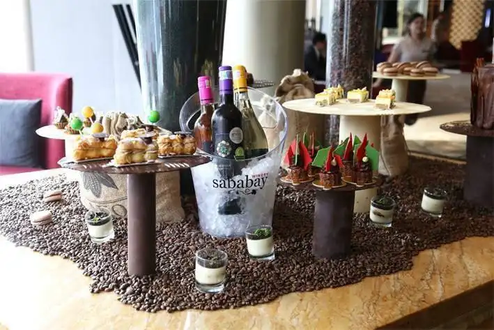 Gambar Makanan Le Chocolat Lounge - Pullman Jakarta Indonesia 9