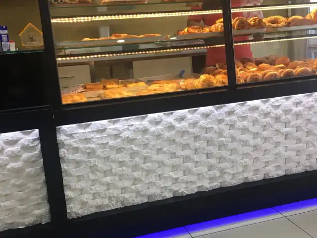 Leziz Pasta Börek'nin yemek ve ambiyans fotoğrafları 3