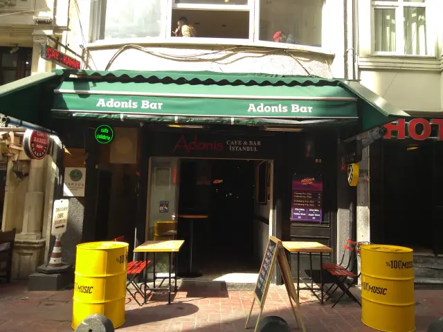 Adonis Bar'nin yemek ve ambiyans fotoğrafları 6