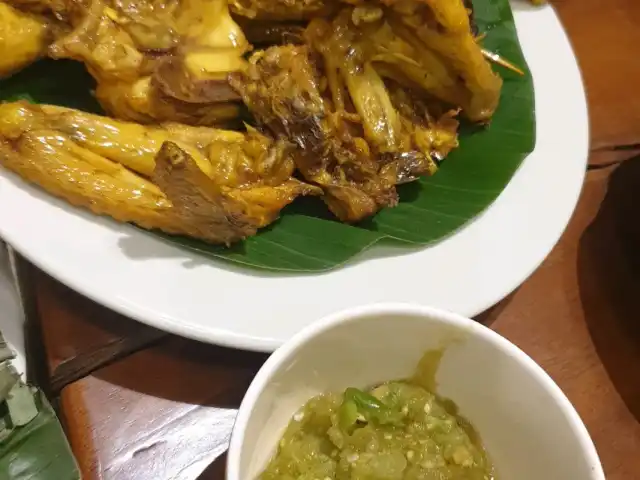 Gambar Makanan Ayam Goreng Basah Sambel Hejo - Sambel Dadak 11