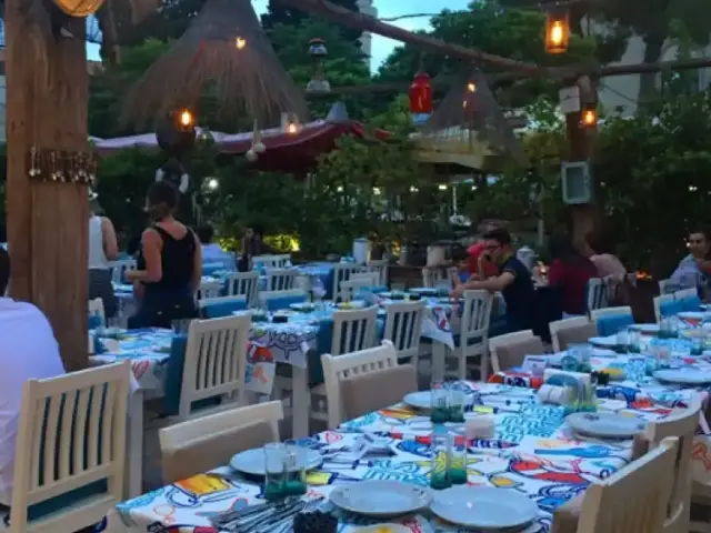 Meyhane Şerefe'nin yemek ve ambiyans fotoğrafları 66