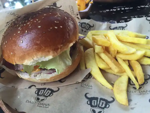 Daily Dana Burger & Steak'nin yemek ve ambiyans fotoğrafları 50