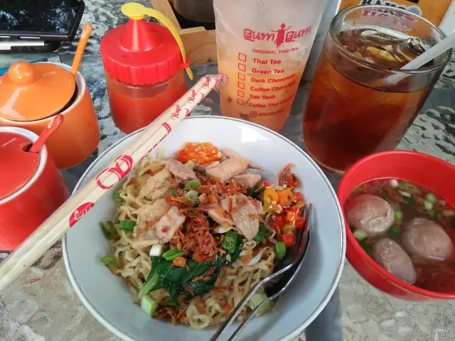 Gambar Makanan Bakso Tigan 3