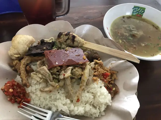 Gambar Makanan Warung Babi Guling Bu Made 15