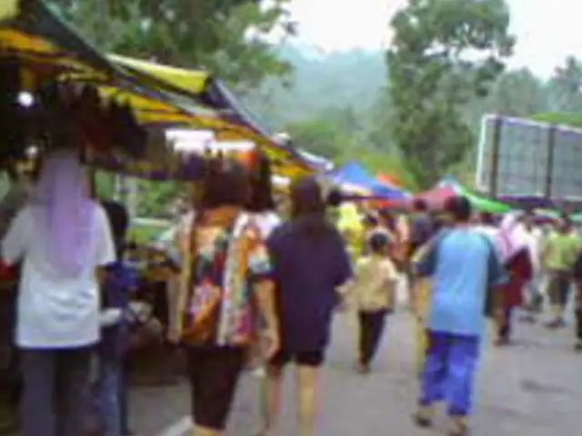 Teluk Kumbar Night Market Food Photo 1