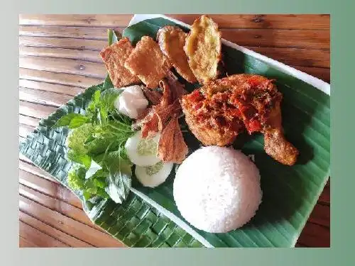 Ayam Penyet Podo Solo, Ismailiyah