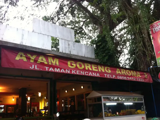 Gambar Makanan Ayam Goreng Aroma 3 4