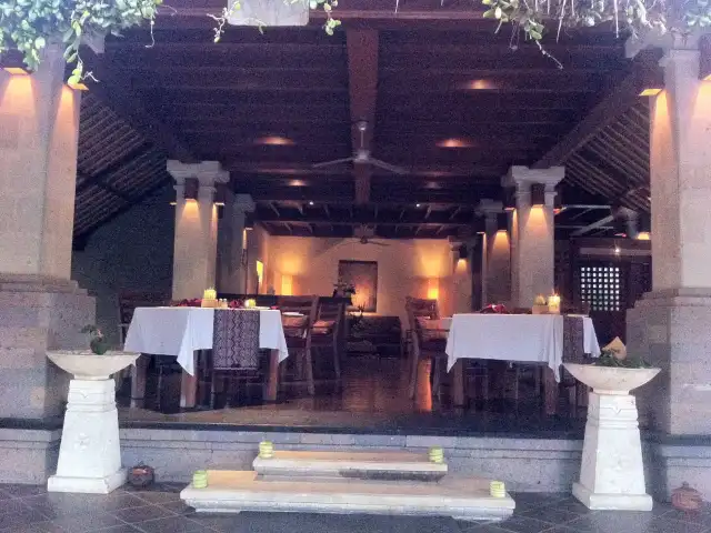 Gambar Makanan Angkul Angkul Restaurant - The Ubud Village Resort 6