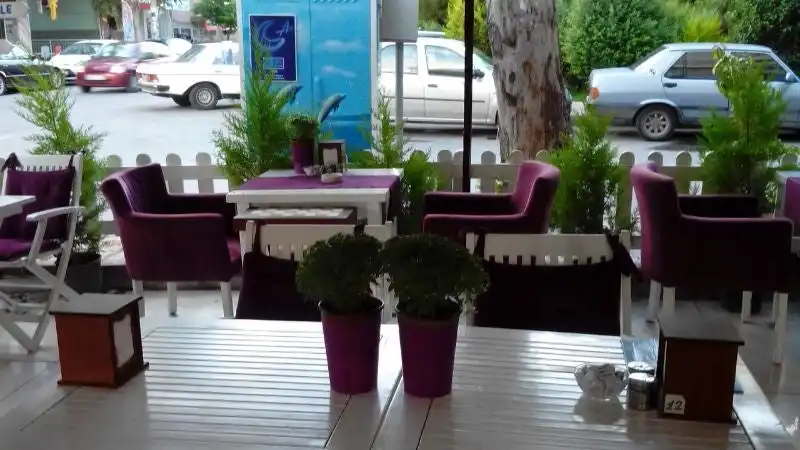Erguvan Cafe'nin yemek ve ambiyans fotoğrafları 8
