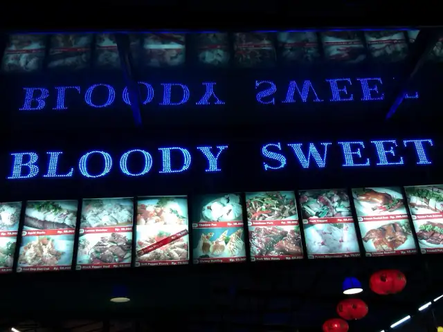 Gambar Makanan Bloody Sweet Bar & Restaurant 10