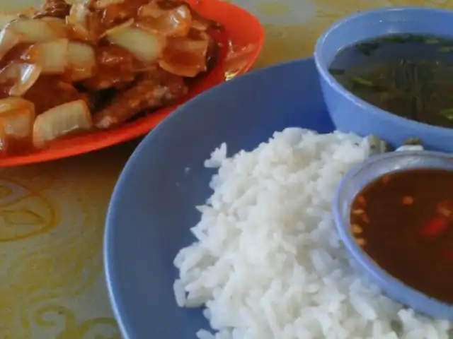 Kdai Mkn Nasi Ayam Budu Food Photo 4