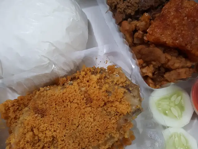 Gambar Makanan Ayam Goreng Suharti 1