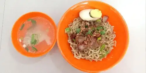 Kedai Kopi Mie Pansit Siantar Phin 68 Non Halal, Payung Sekaki