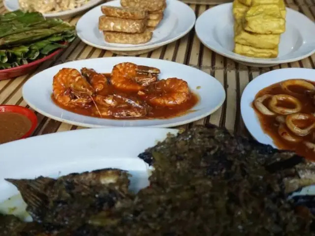 Gambar Makanan Ikan Bakar Hj. Merry 7