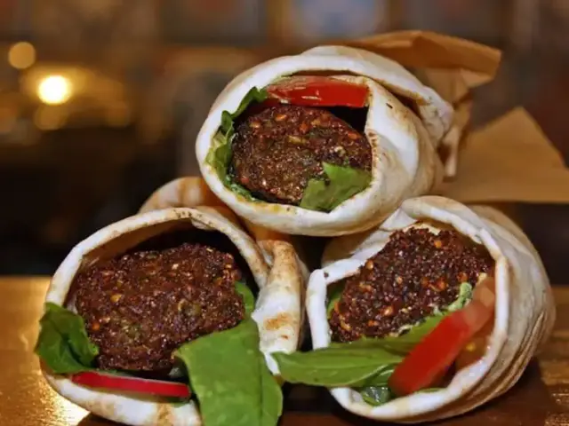 Yalla Falafel'nin yemek ve ambiyans fotoğrafları 8