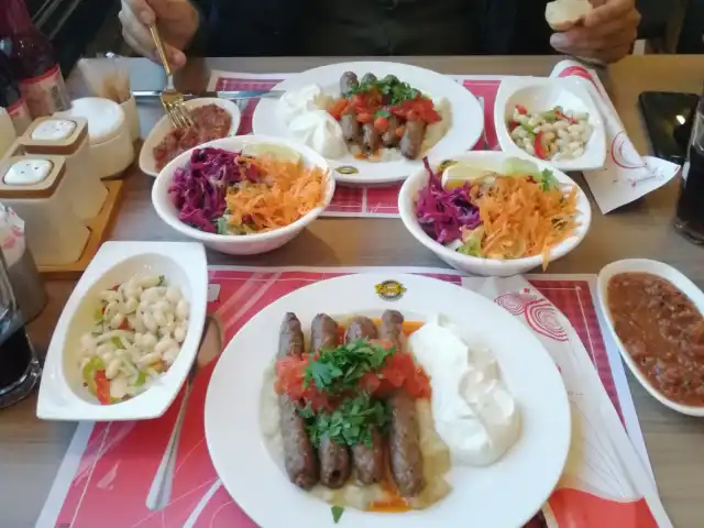 Tikoko Tire Köfte&Hamburger'nin yemek ve ambiyans fotoğrafları 4