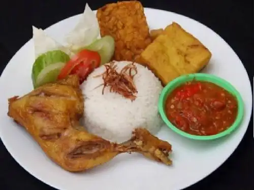 Tiga Saudara Sop Kaki Kambing/sapi Dan Sate