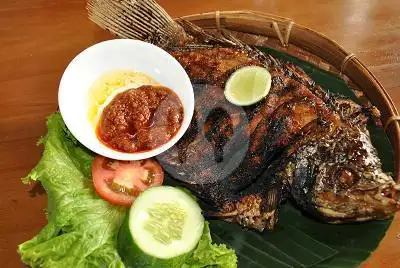 Gambar Makanan Lalapan/Nasi Tempong Monic, Sentanu 9