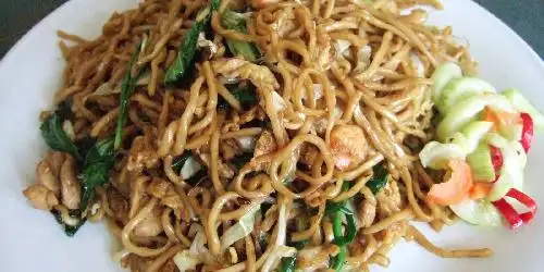 Mie Balap Seleraku, Darma Bakti