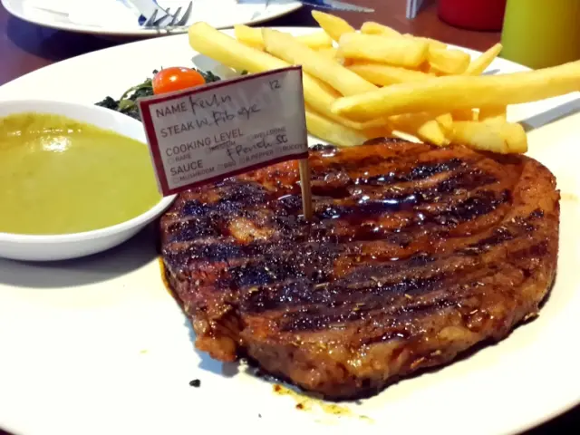 Gambar Makanan Steak Hotel by Holycow! 4