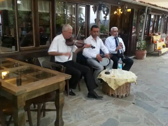 Dimitros Restaurant'nin yemek ve ambiyans fotoğrafları 2