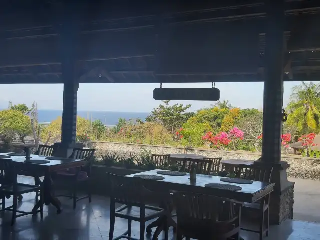 Gambar Makanan La Terrace - Sekar Nusa Villas 9