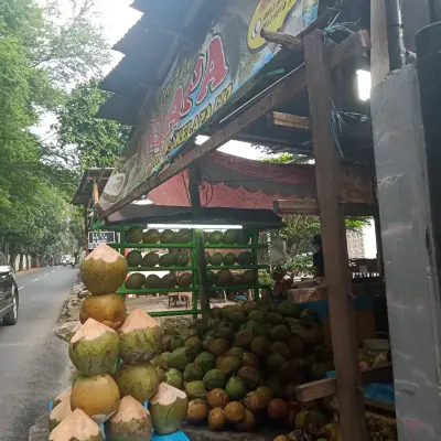 Es Kelapa Muda Rangkuti